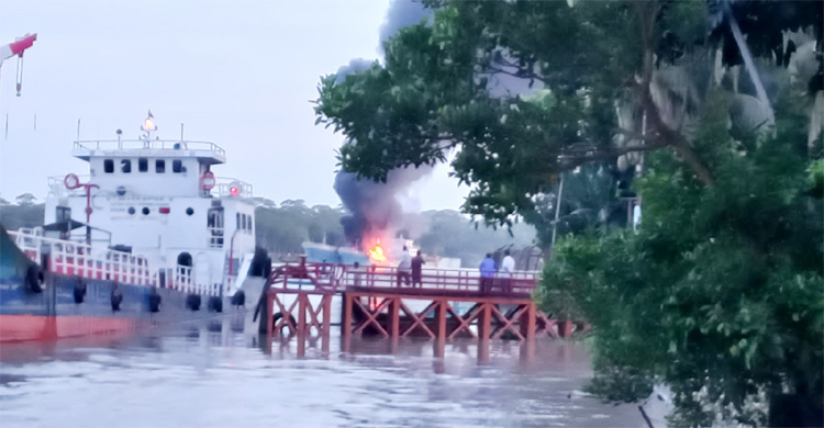Sagar Nandini 2 Ship Fire Breaks out